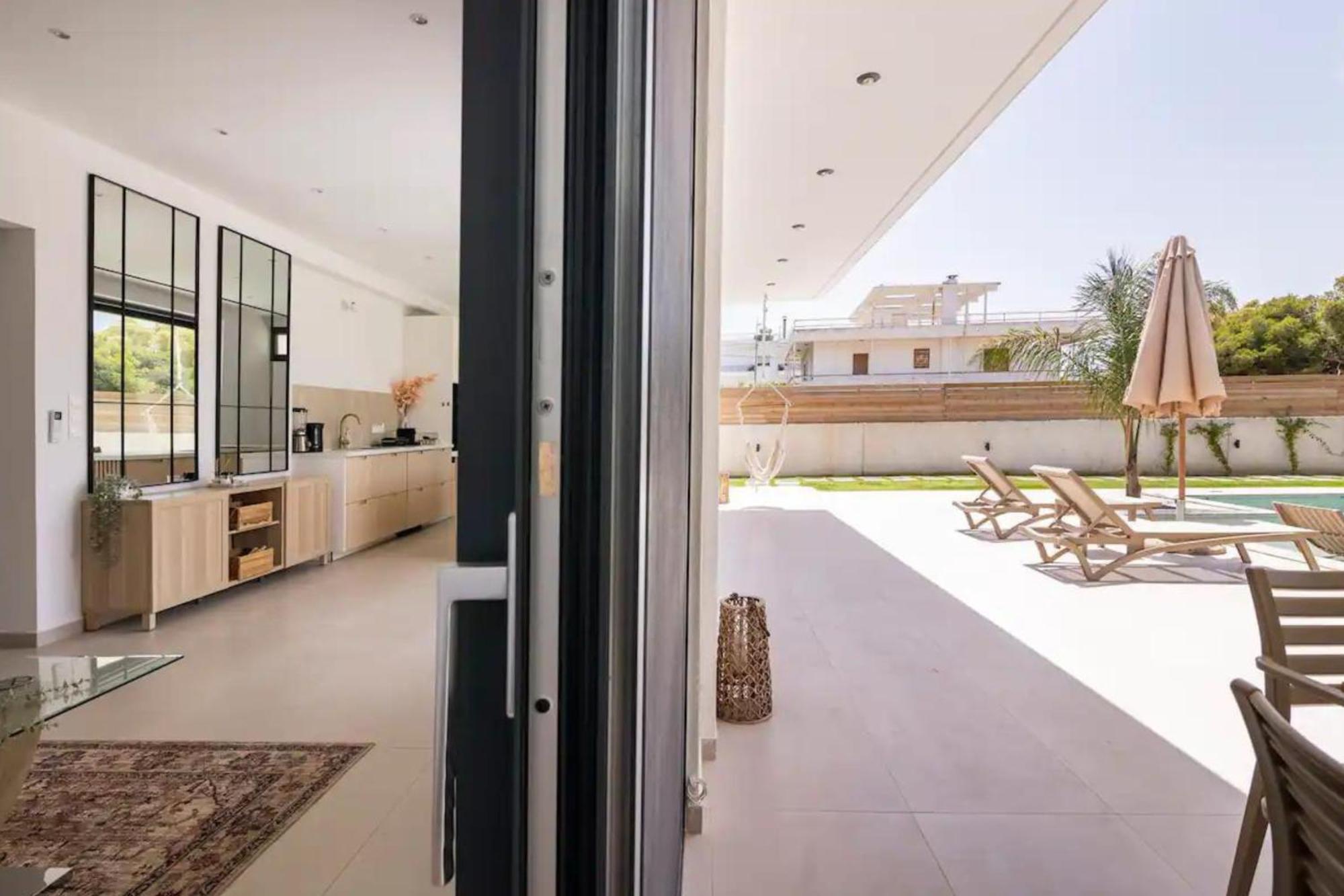 Villa Kala Loutraki - Private Pool & Sauna I Beach Exterior foto